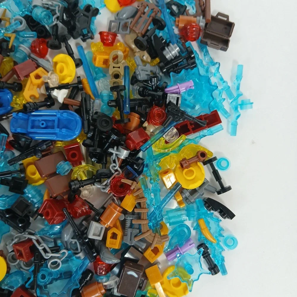 Lot Of Assorted Lego Special Pieces Weapons Wands Blue Power Rats Chains 7 Oz